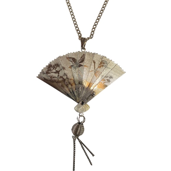 Jewelry - Vintage Fan Necklace